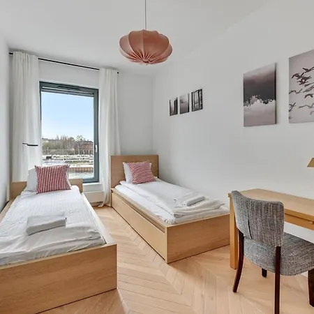 Riverside Apartament *