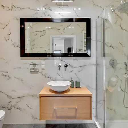 Riverside Apartman *