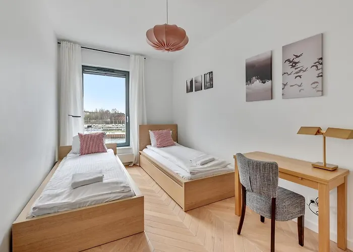 Riverside Apartments Apartment *