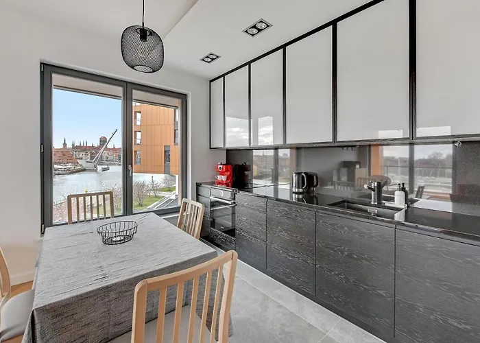 Riverside Apartments Apartment *